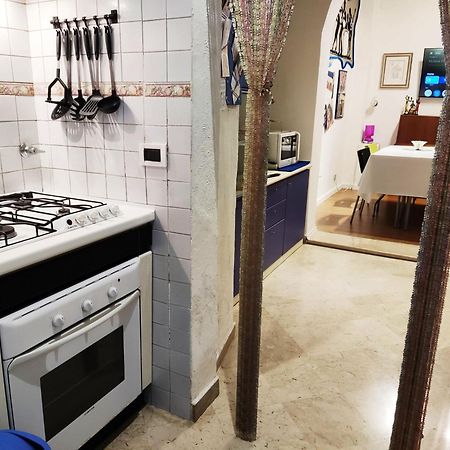 Holiday Jeans Apartment Рим Екстериор снимка