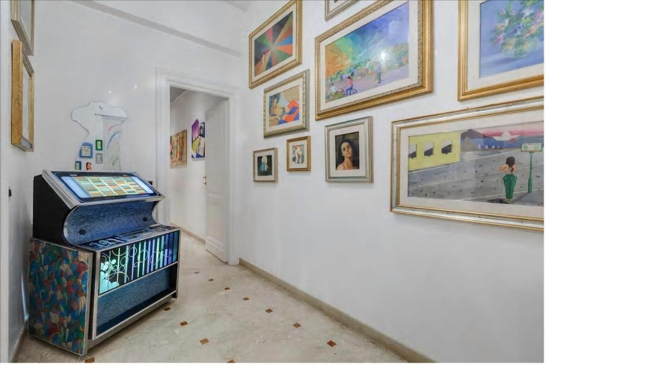 Holiday Jeans Apartment Рим Екстериор снимка