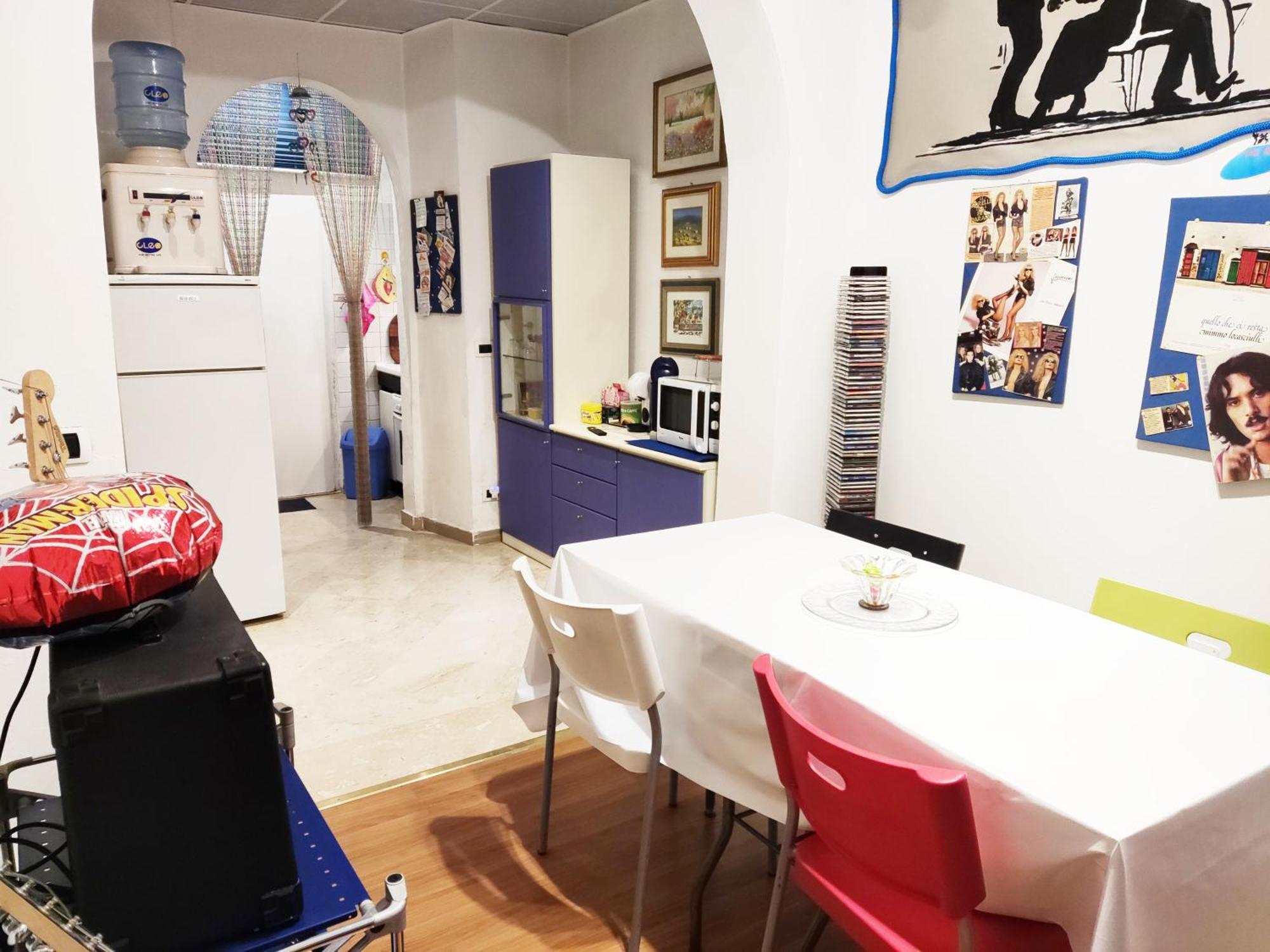 Holiday Jeans Apartment Рим Екстериор снимка