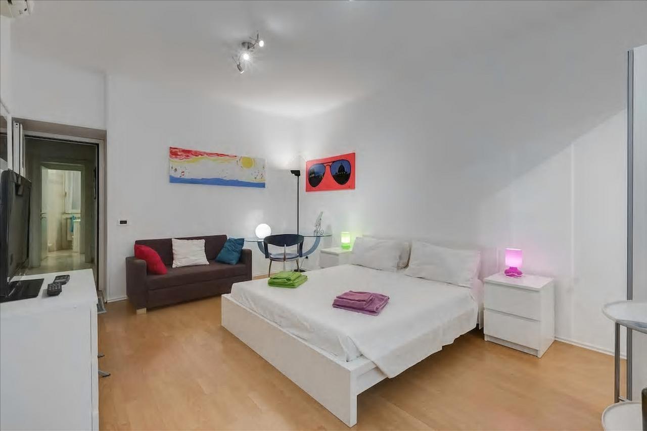 Holiday Jeans Apartment Рим Екстериор снимка